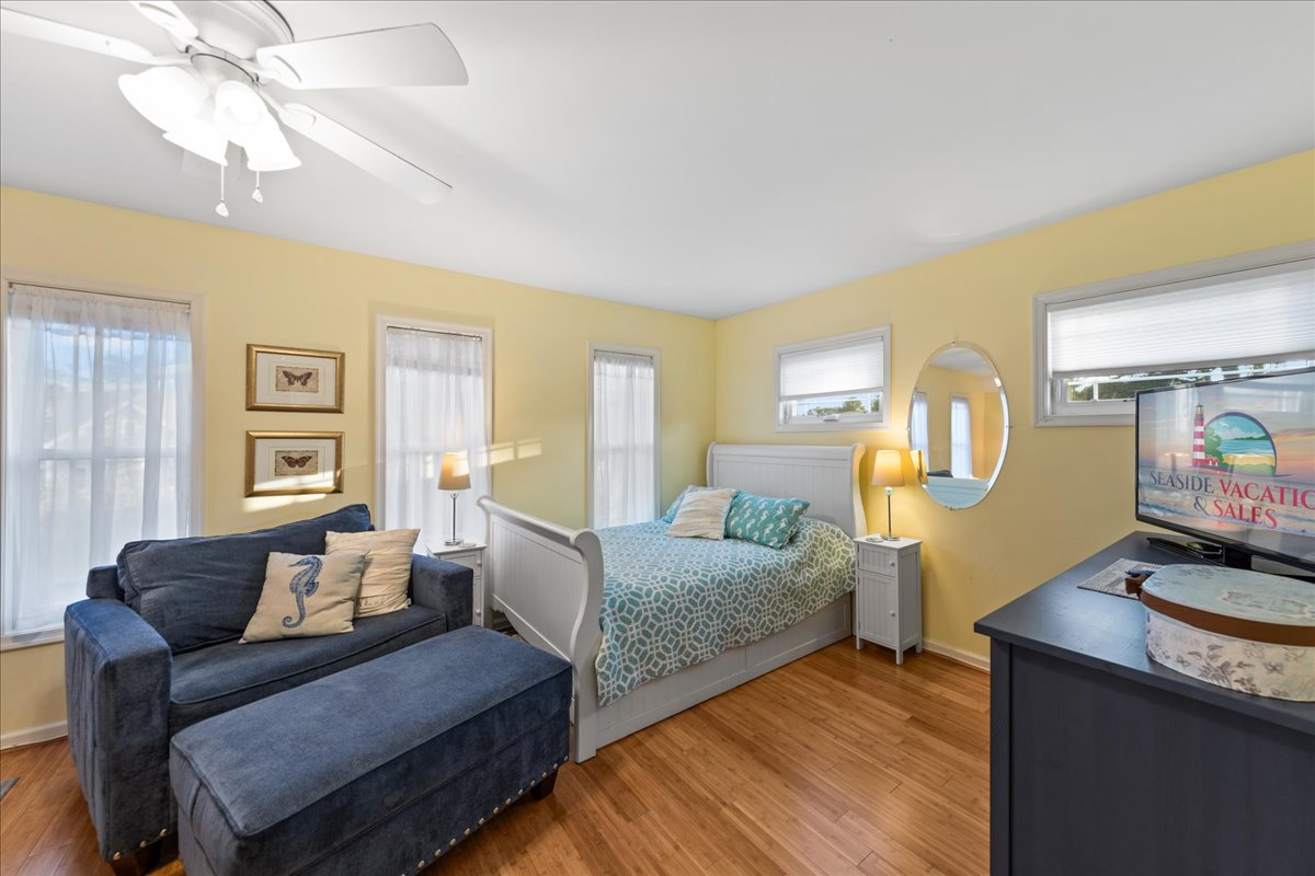 Sunny Yellows and Beachy Blues....