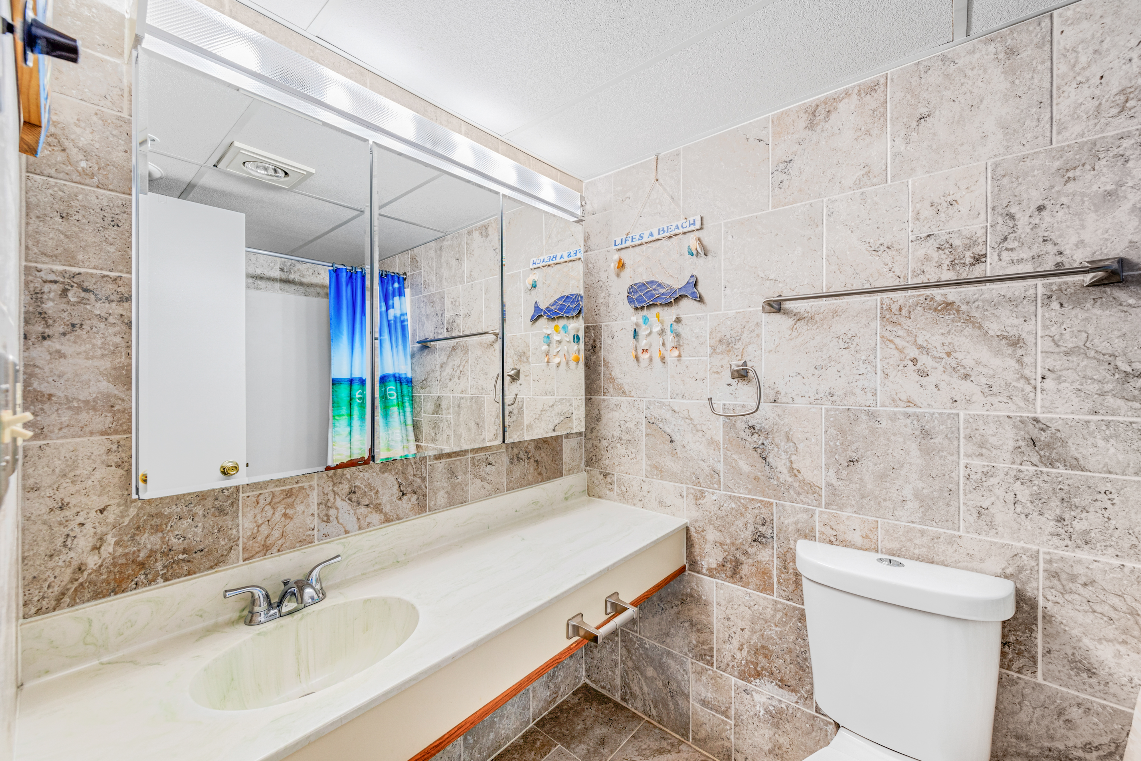 Shared hallway bath.