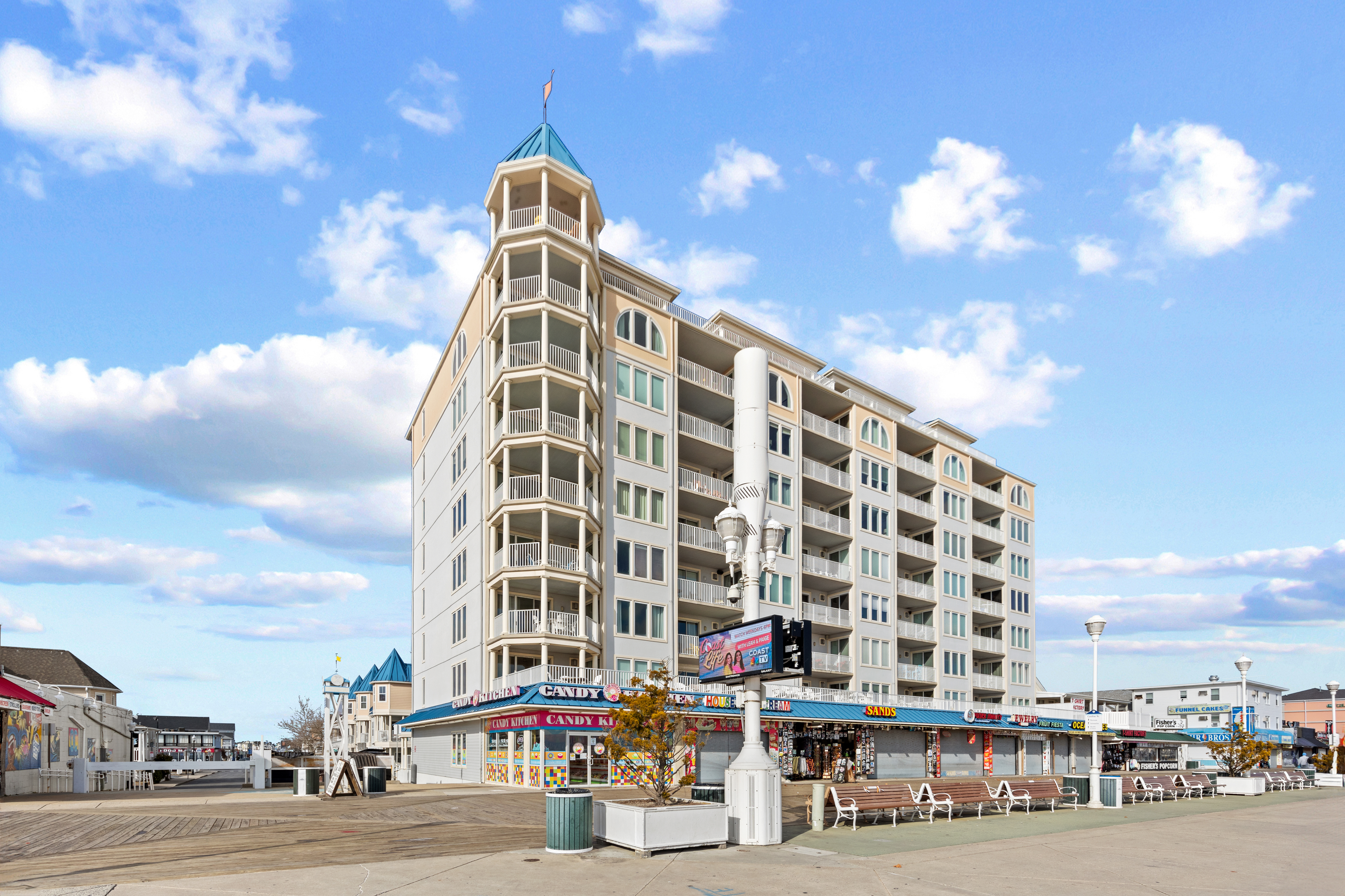 Belmont Towers - A fantastically different kind of Vacation Experience!