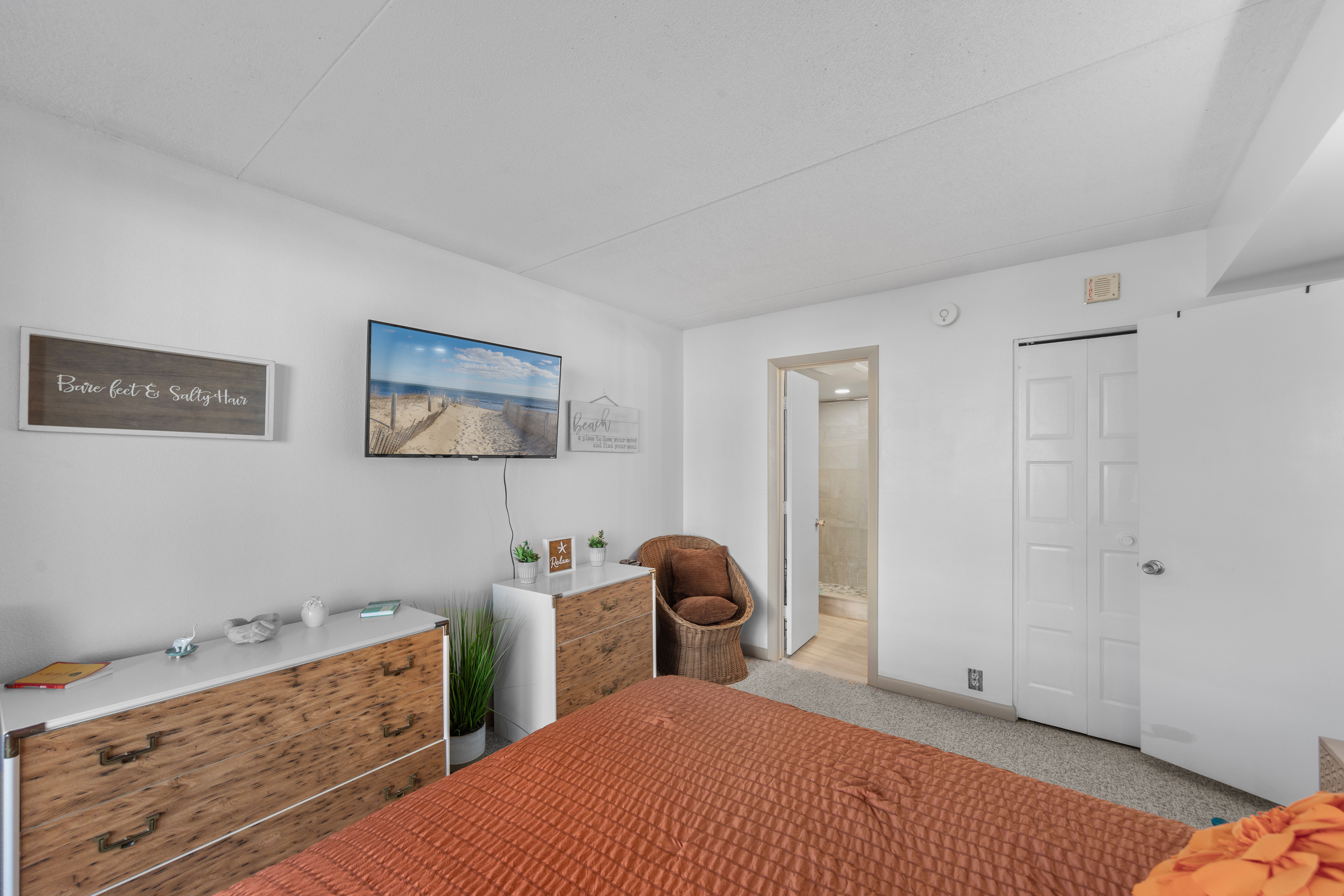 Sink into bed and catch your favorite movie on the Flat Screen TV.