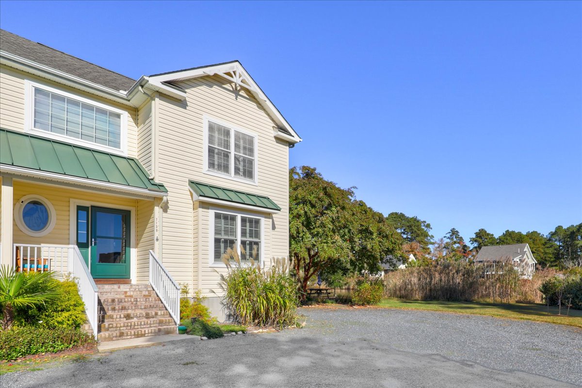 Plenty of room for your vehicles and water toys.