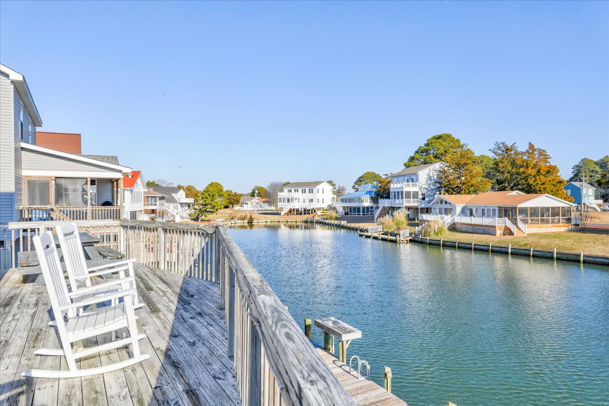 Captain's Cove is only 25 minutes to Chincoteague Island - by car or by boat!