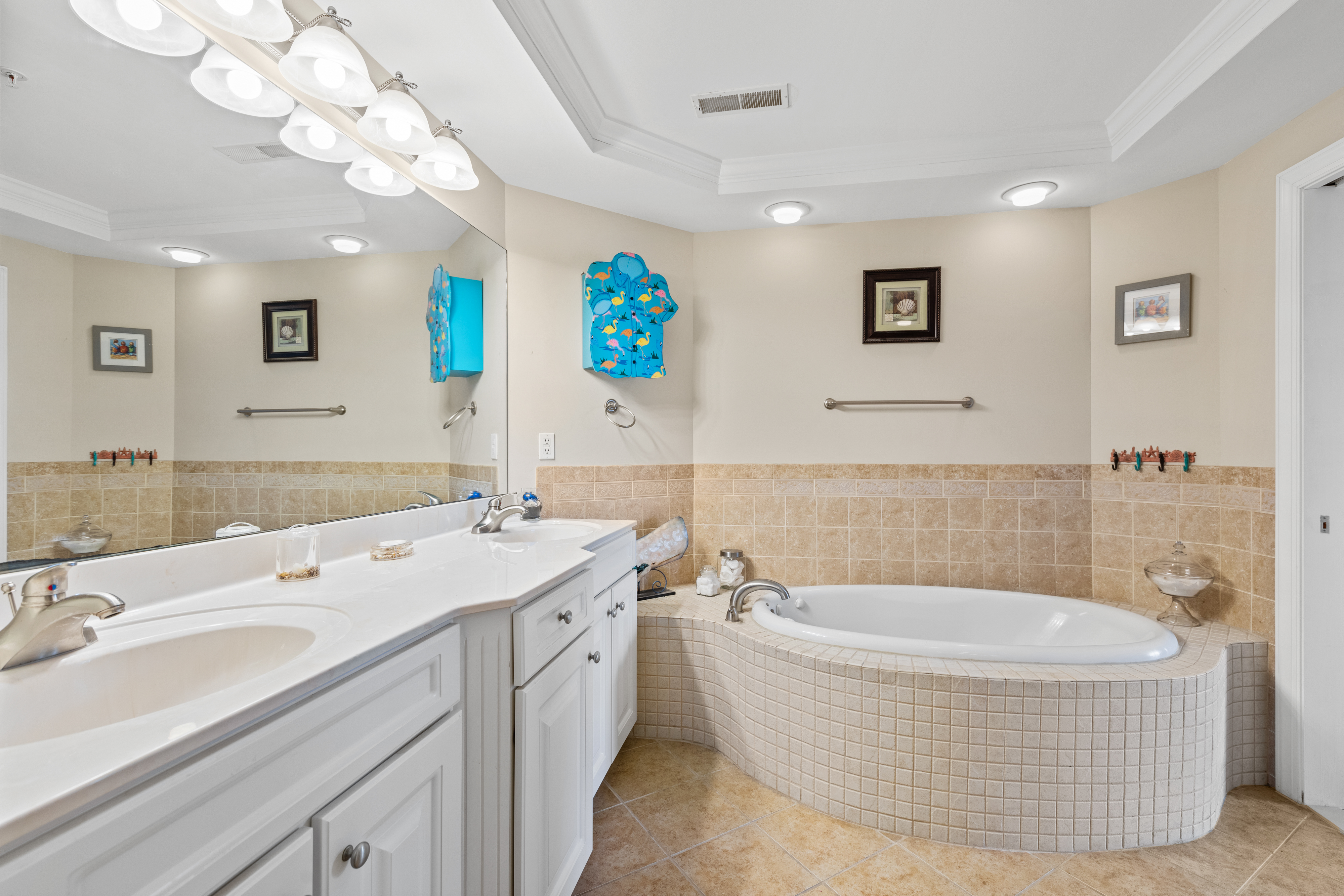 Relax in the Cozy Soaking Tub.