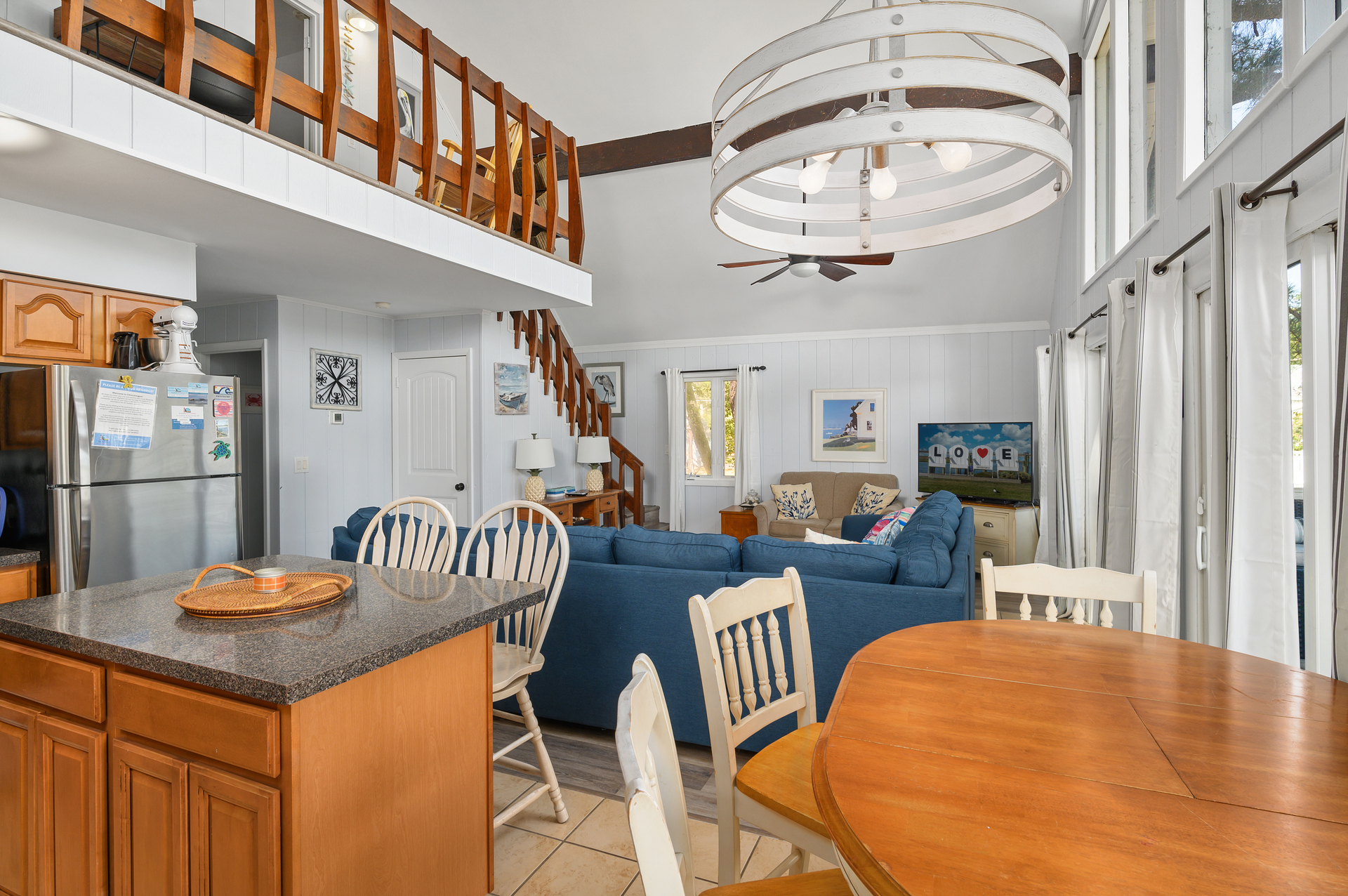 All the comforts of home plus amazing Views and Location!