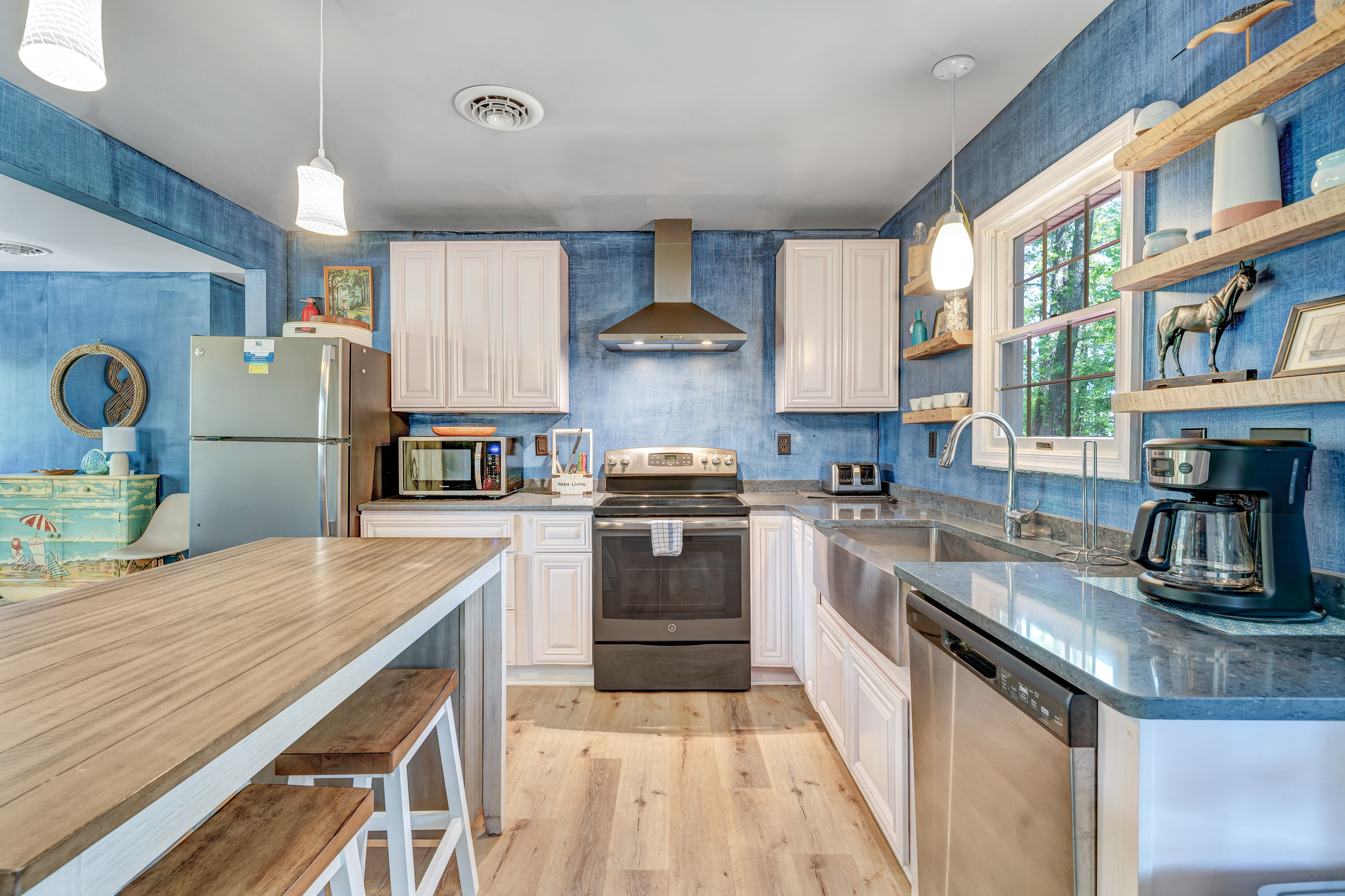 Newly Renovated Kitchen with all the comforts of home.