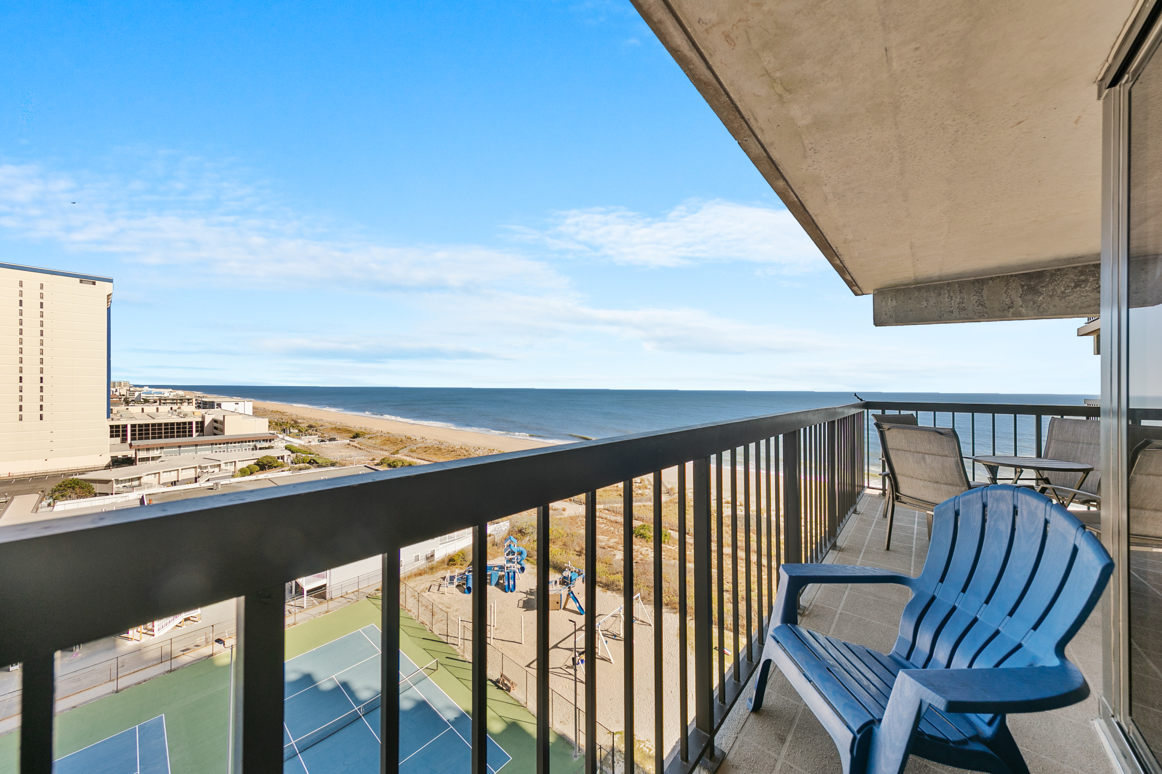 With Private Balcony Access, you can slip out to Stargaze while the rest of your Family slumbers.