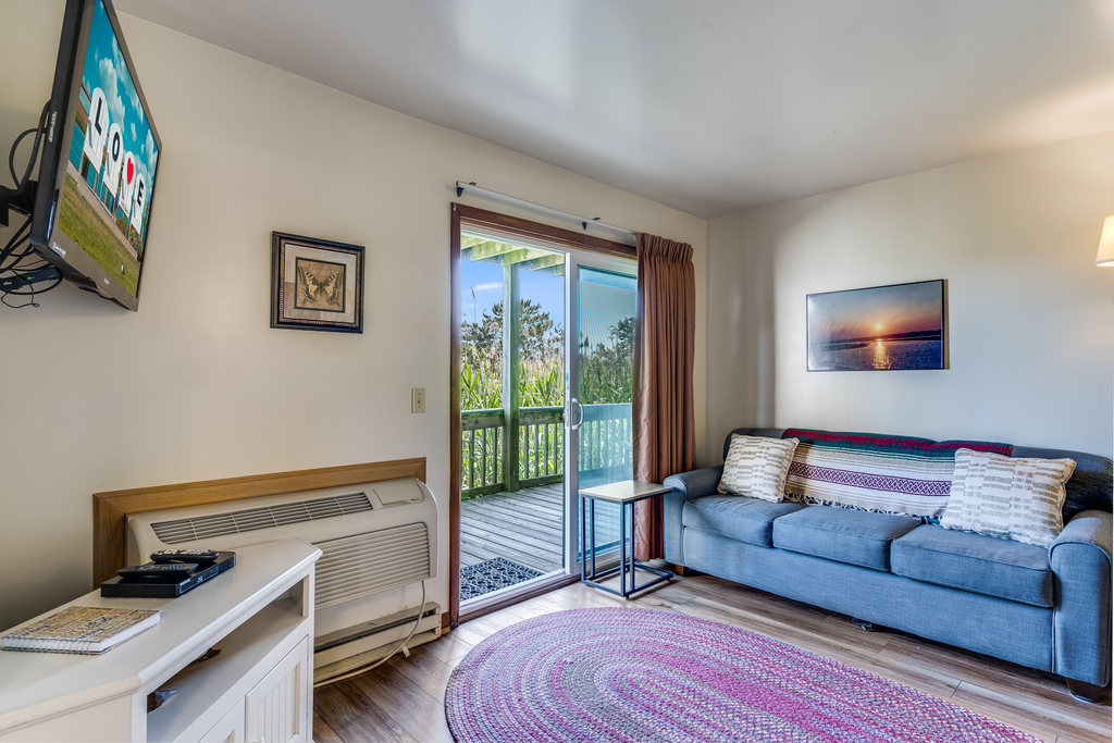 Enjoy the Free WiFi, Flat Screen Cable TV, and AC.