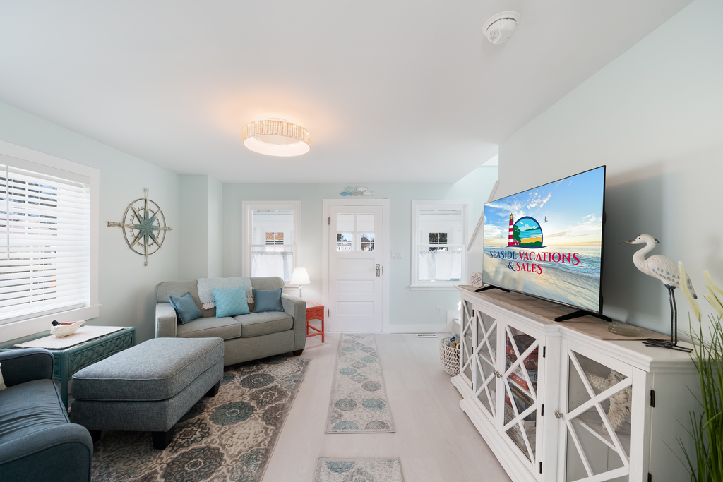 Perfect for a small family or couples traveling together.