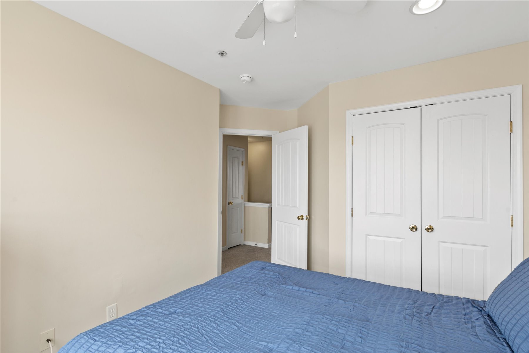 Plenty of closet space to unpack and relax!