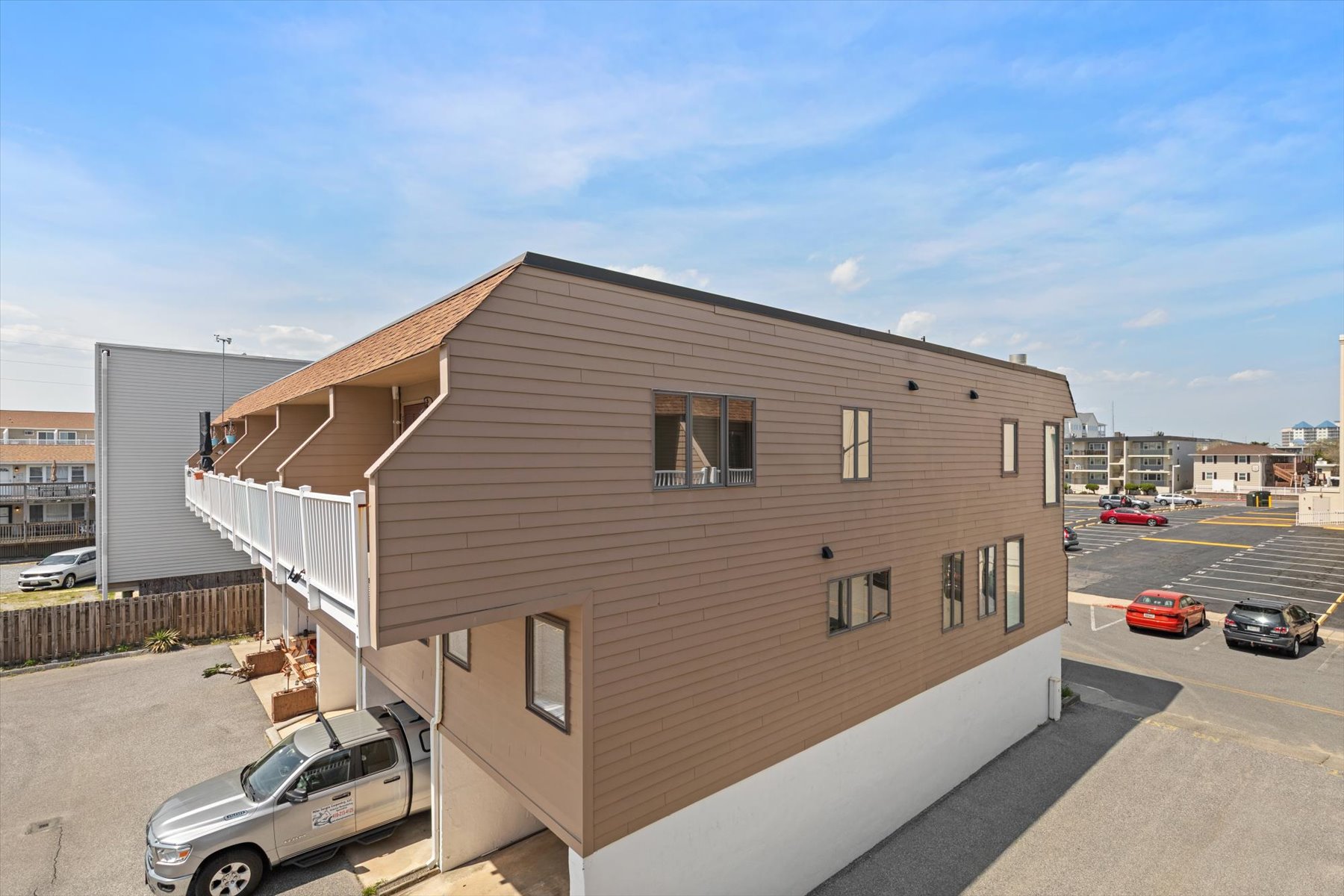 Beach Loft is conveniently located near many local favorites.