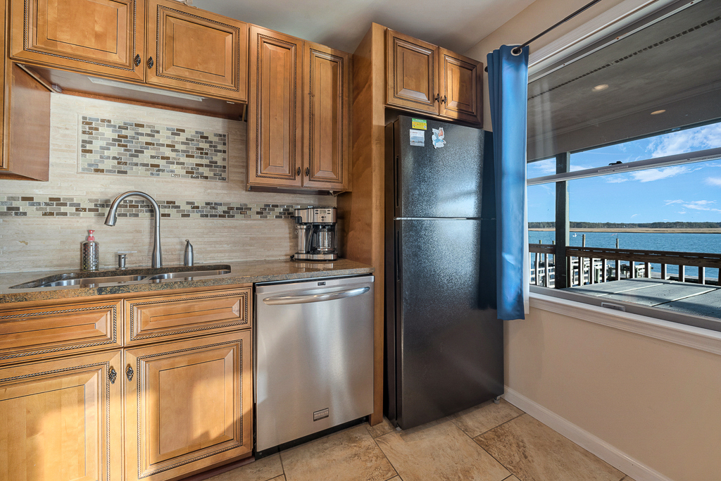 Dine in the comfort of Central AC or Al-Fresco on the Waterfront Deck!