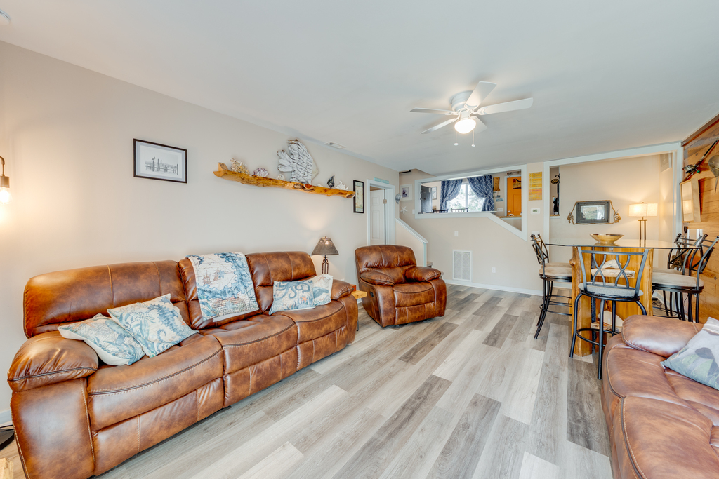 Island Bay Dreams is less than 10 minutes to Assateague National Seashore, where our famous Wild Ponies roam free!