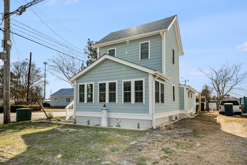 Mariner's Light simply oozes Southern Charm.