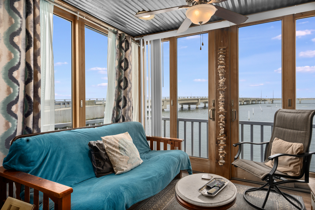 Perfect for a small family or couples getaway.