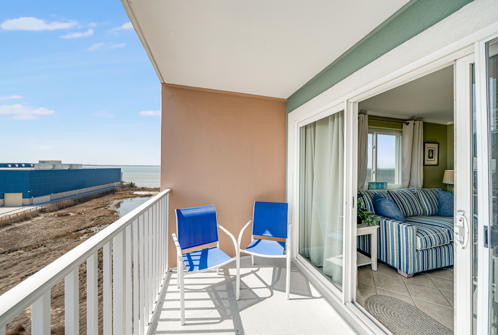 Sit out for your morning coffee and take in the salty bay breeze!