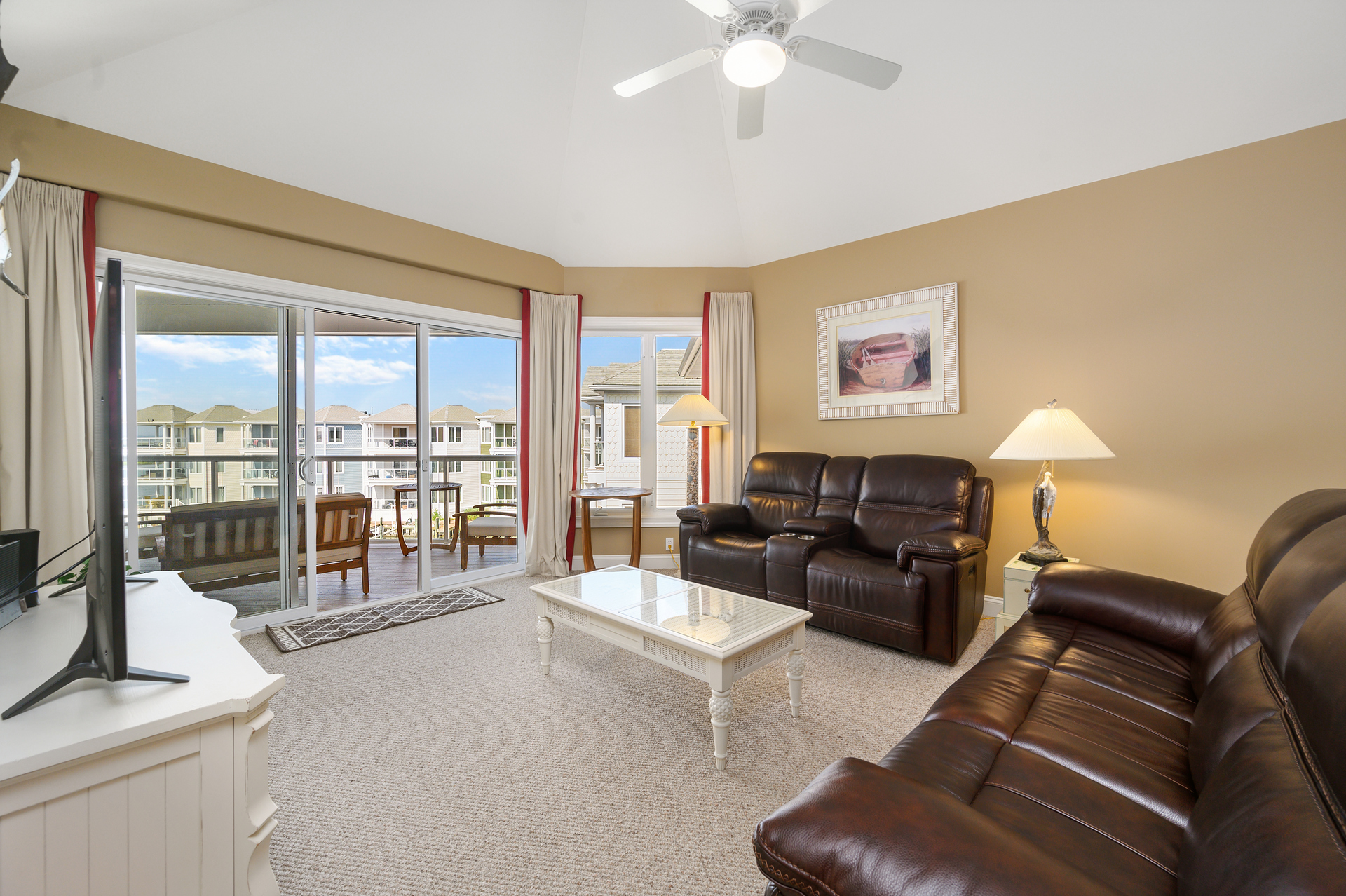 This gorgeous 3 Bedroom Waterfront Condo sleeps 6. in comfort and style.
