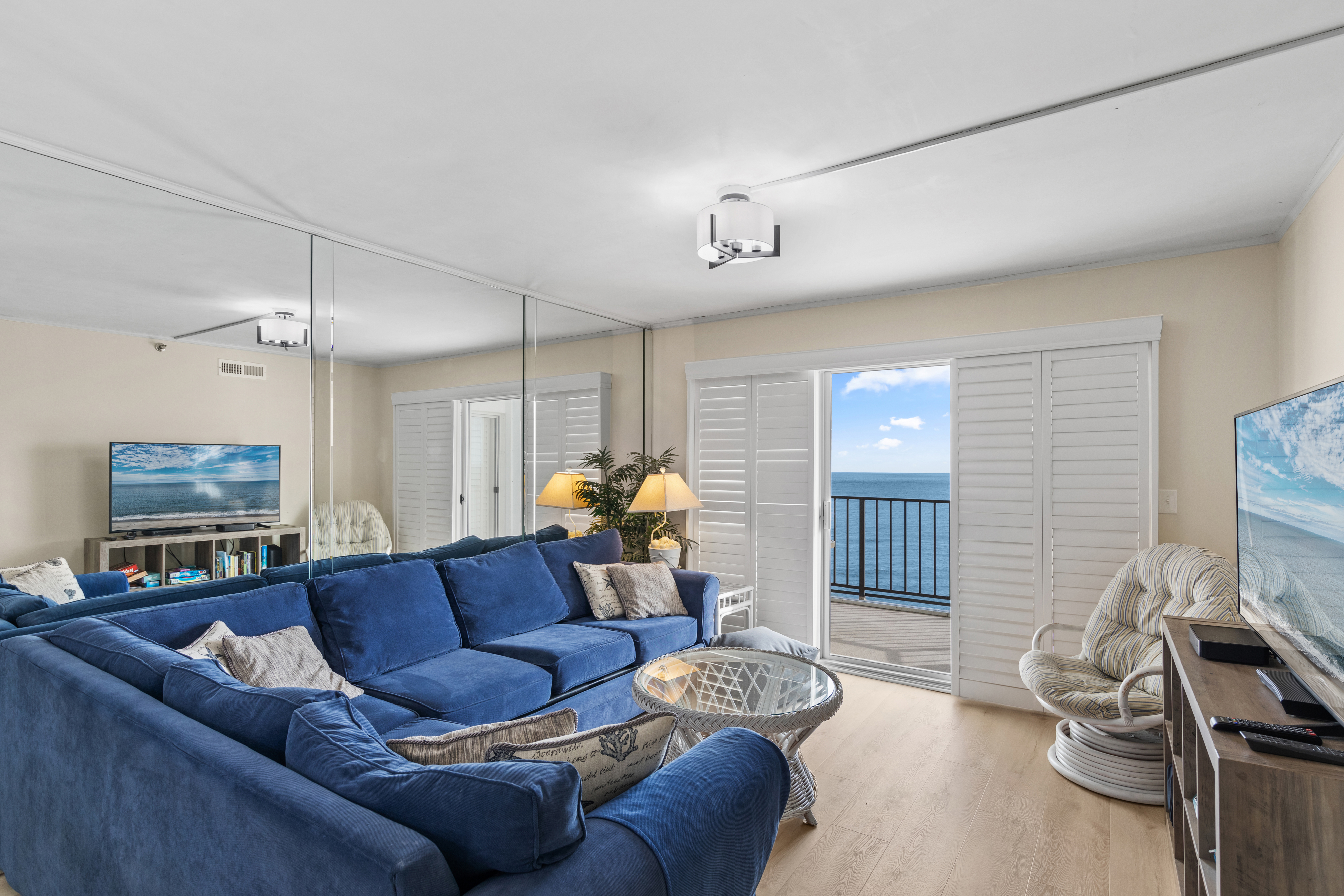 Sleeping a family of 6 in pure comfort with 2 Bedrooms, 2 Baths and a Den, it’s the perfect getaway!