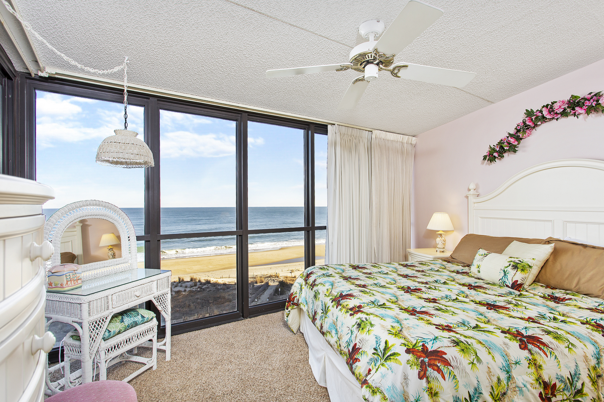 With a view like this, you'll never want to leave the bed!