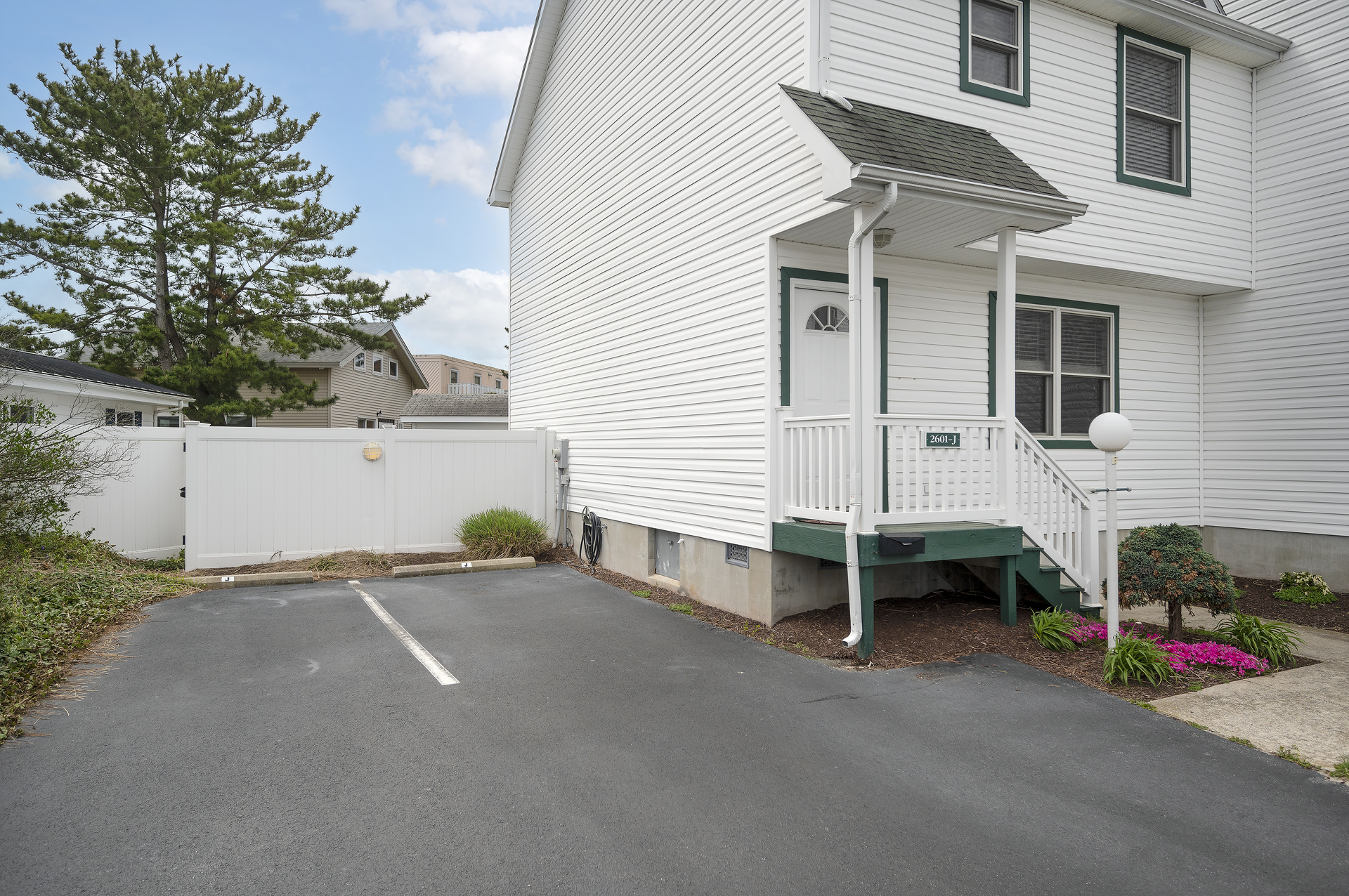 2 Assigned parking spaces directly next to the home