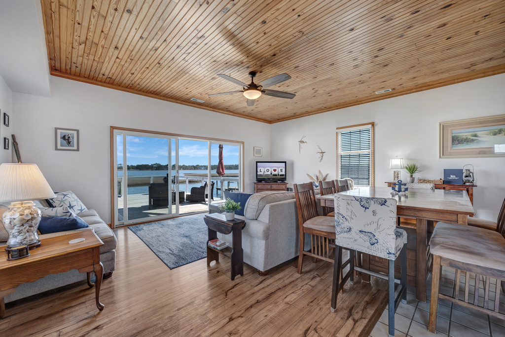 Coastal Retreat sleeps 8 in 3 Bedrooms plus a Loft.