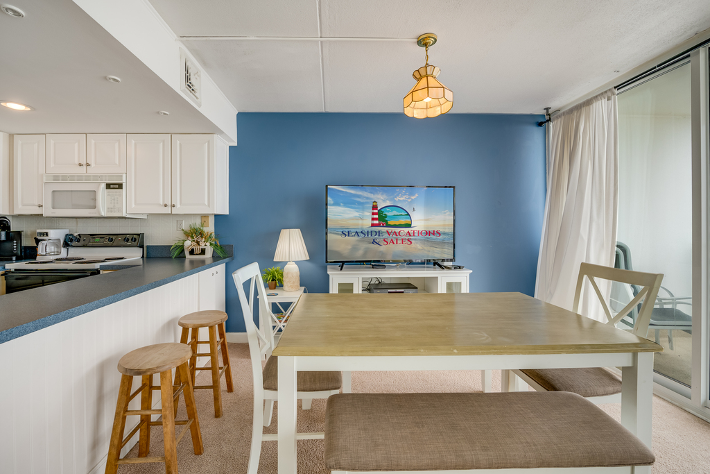 You'll never miss a moment with Family with this Dining Set Up!