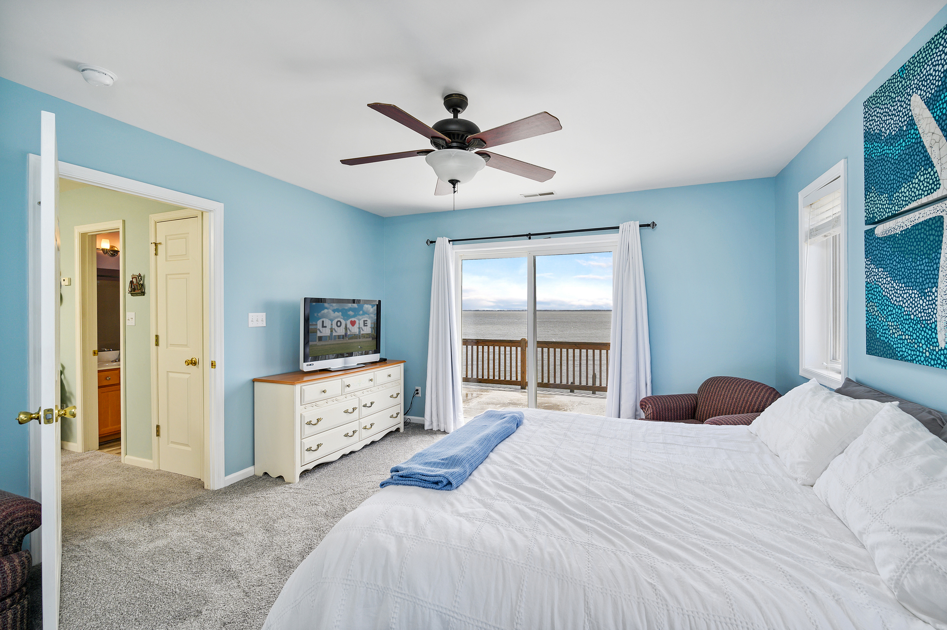 Flat Screen TV in Master.