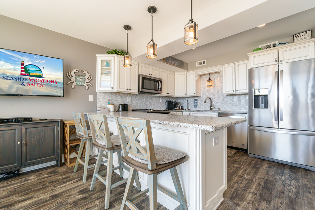 Grab a quick bite to eat at the Breakfast Bar before heading out to the Beach or pool!