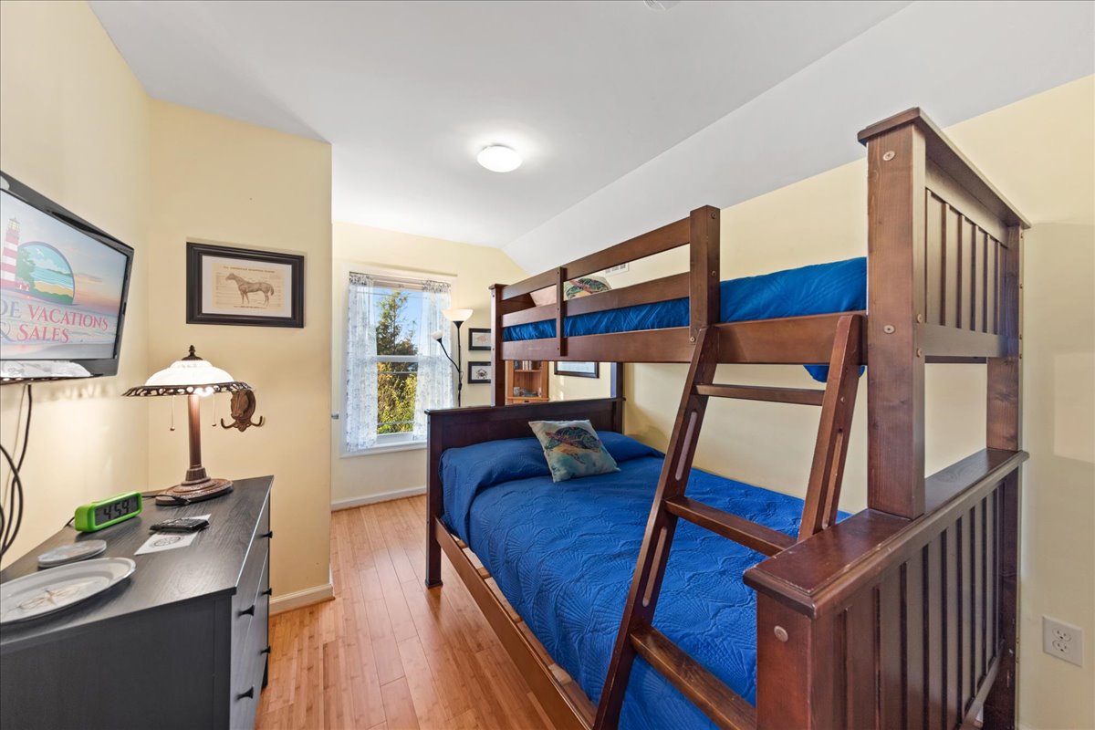 Bedroom 4 is great for the kiddos with a Pyramid Bunk (Twin over Full).