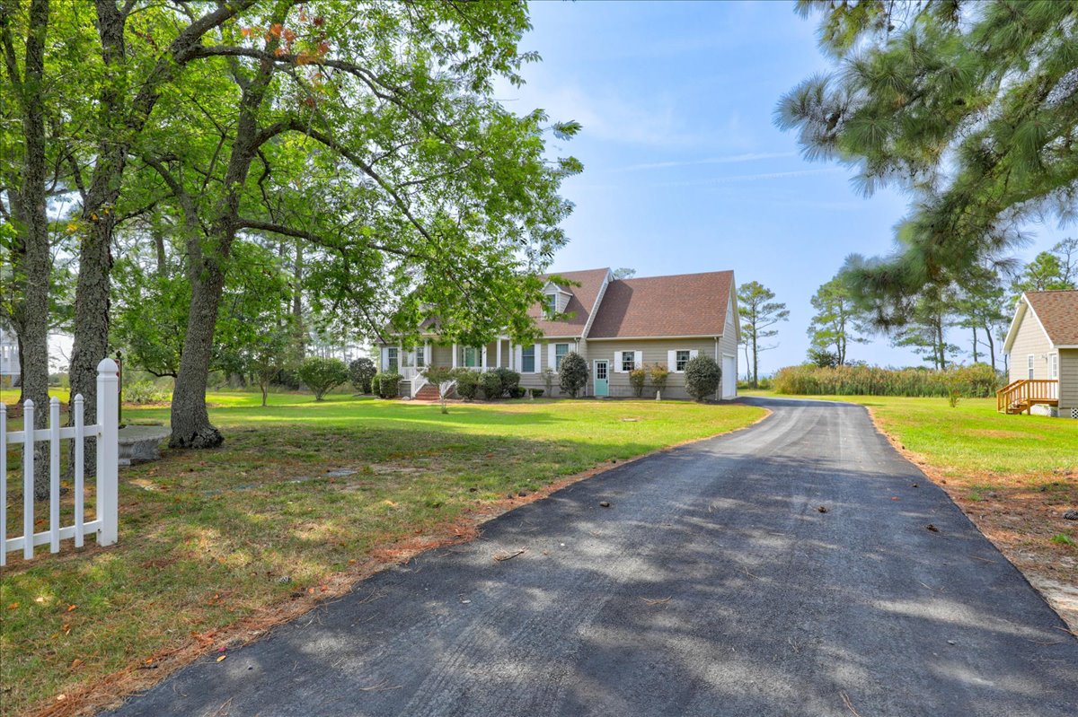 Plenty of parking for your Vehicles and Water Toys.