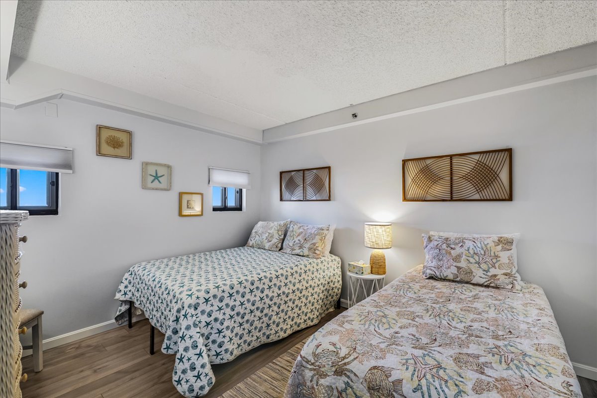 Sleeping up to 3 with a Cozy Queen & Twin Bed.
