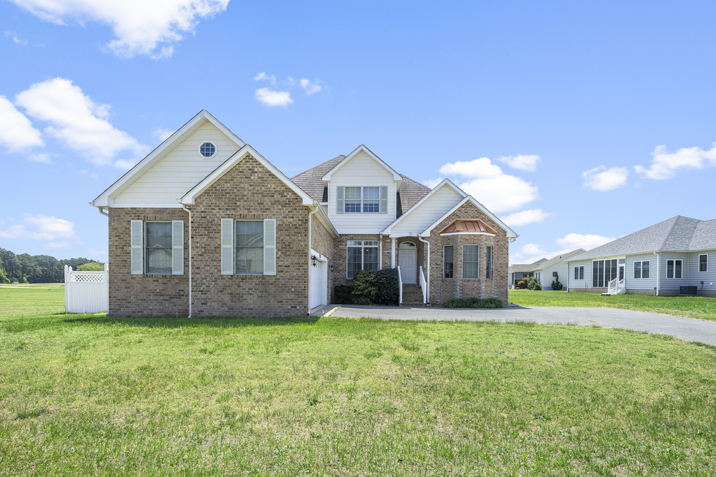 Fairway Stay sleeps 8 in pure comfort and style.