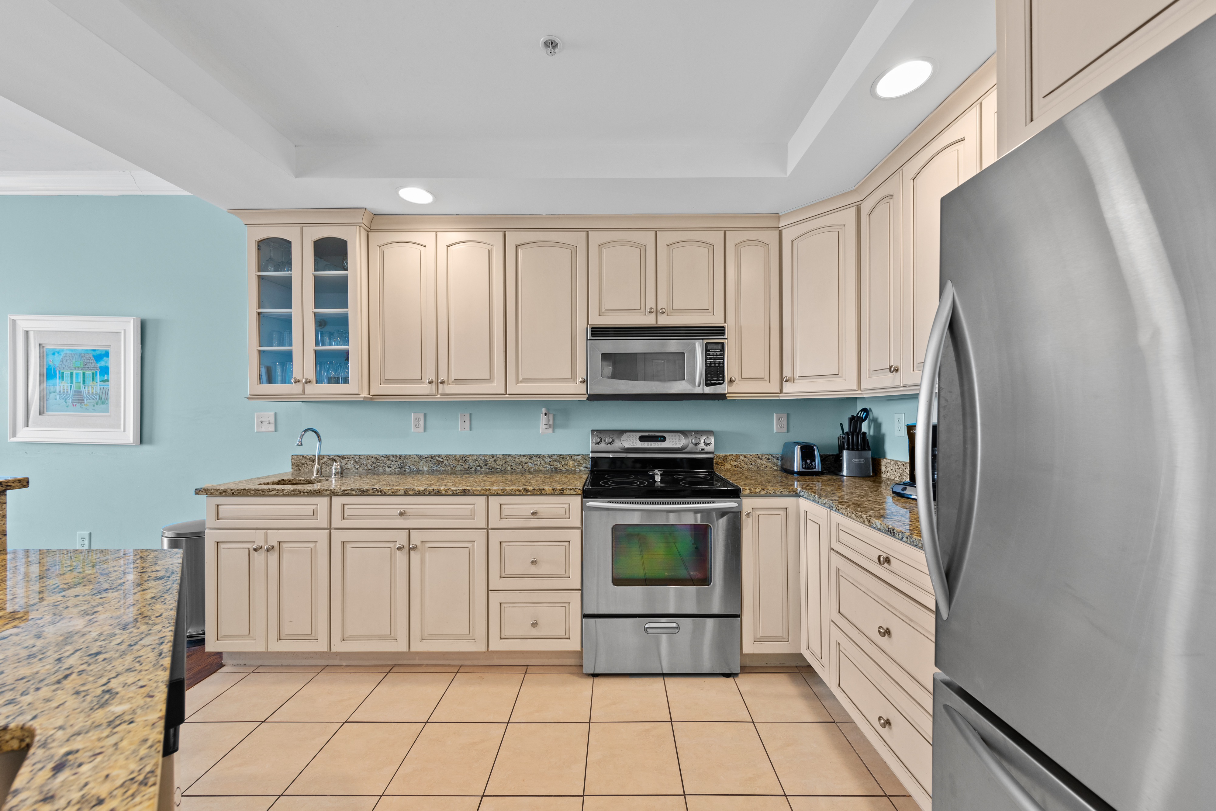 With High-End, Stainless Appliances, this Kitchen truly is every Chef's Dream!