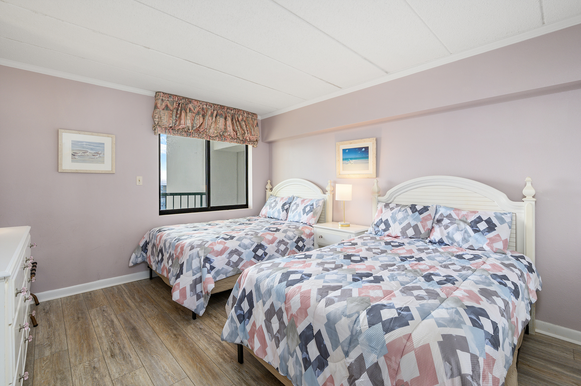 Two Full beds and plenty of space to Relax!