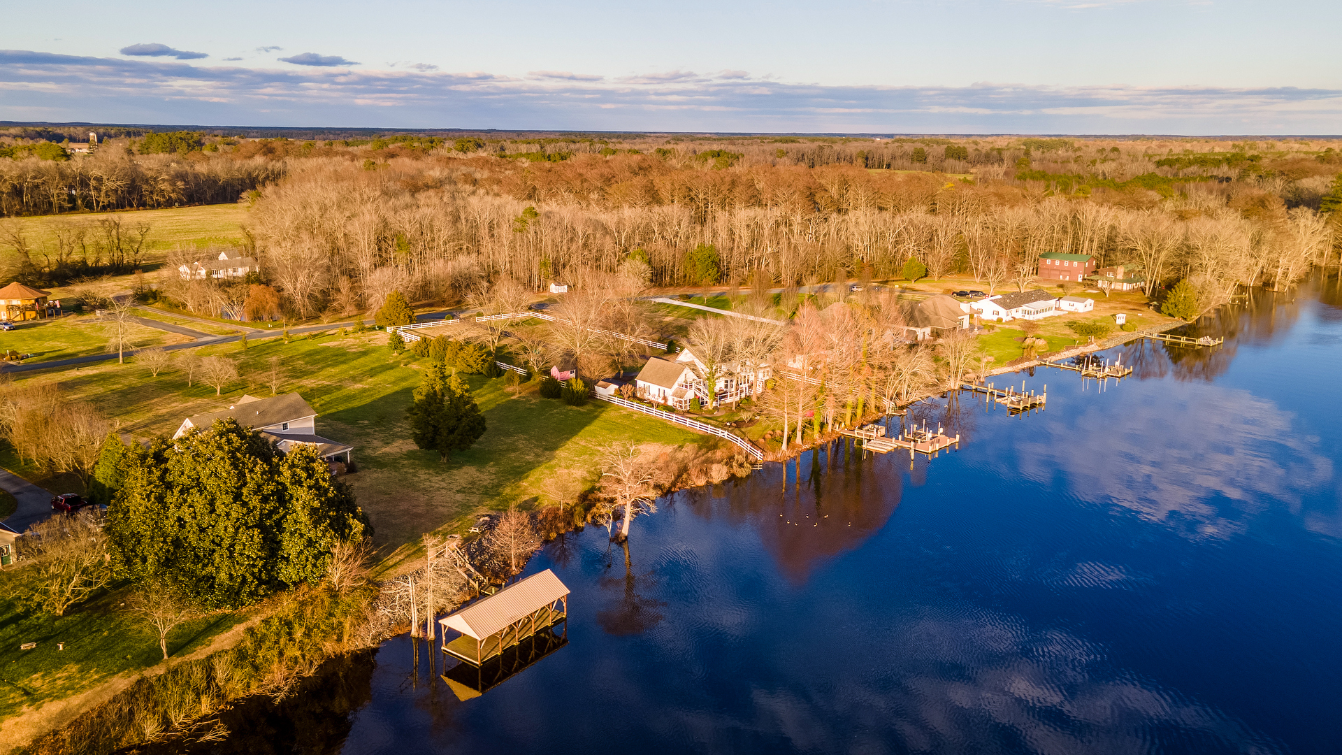 Only 30 minutes to Chincoteague Island and 45 to Ocean City, MD.