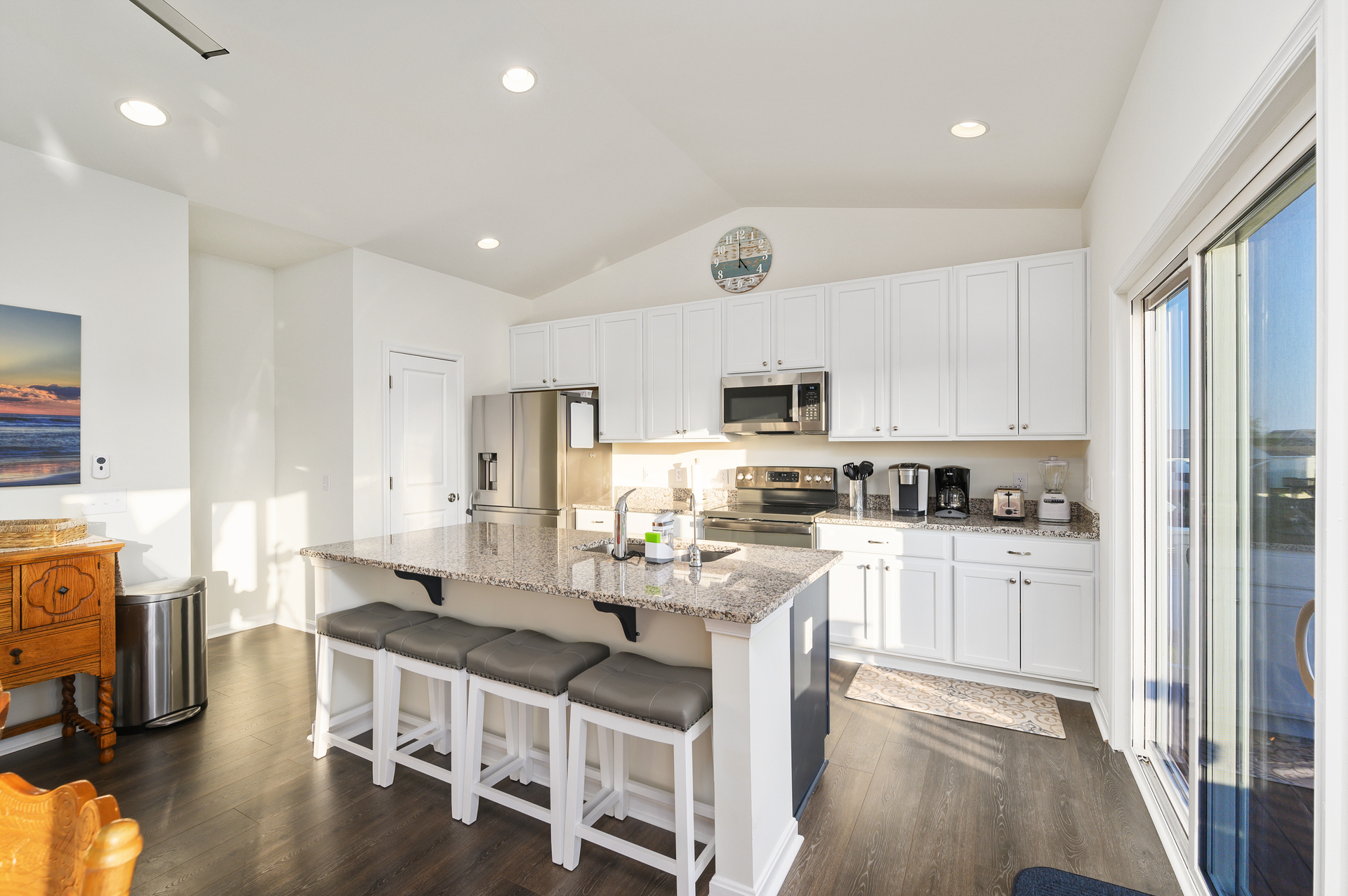 Grab a quick bite at the Breakfast Bar before hitting the Beach.