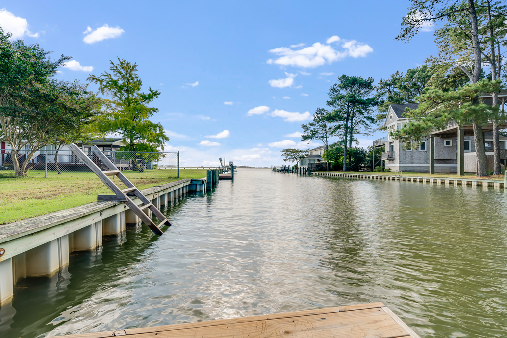 Crab Traps and Kayaks are provided for you! And our shallow waters are perfect for both activities!