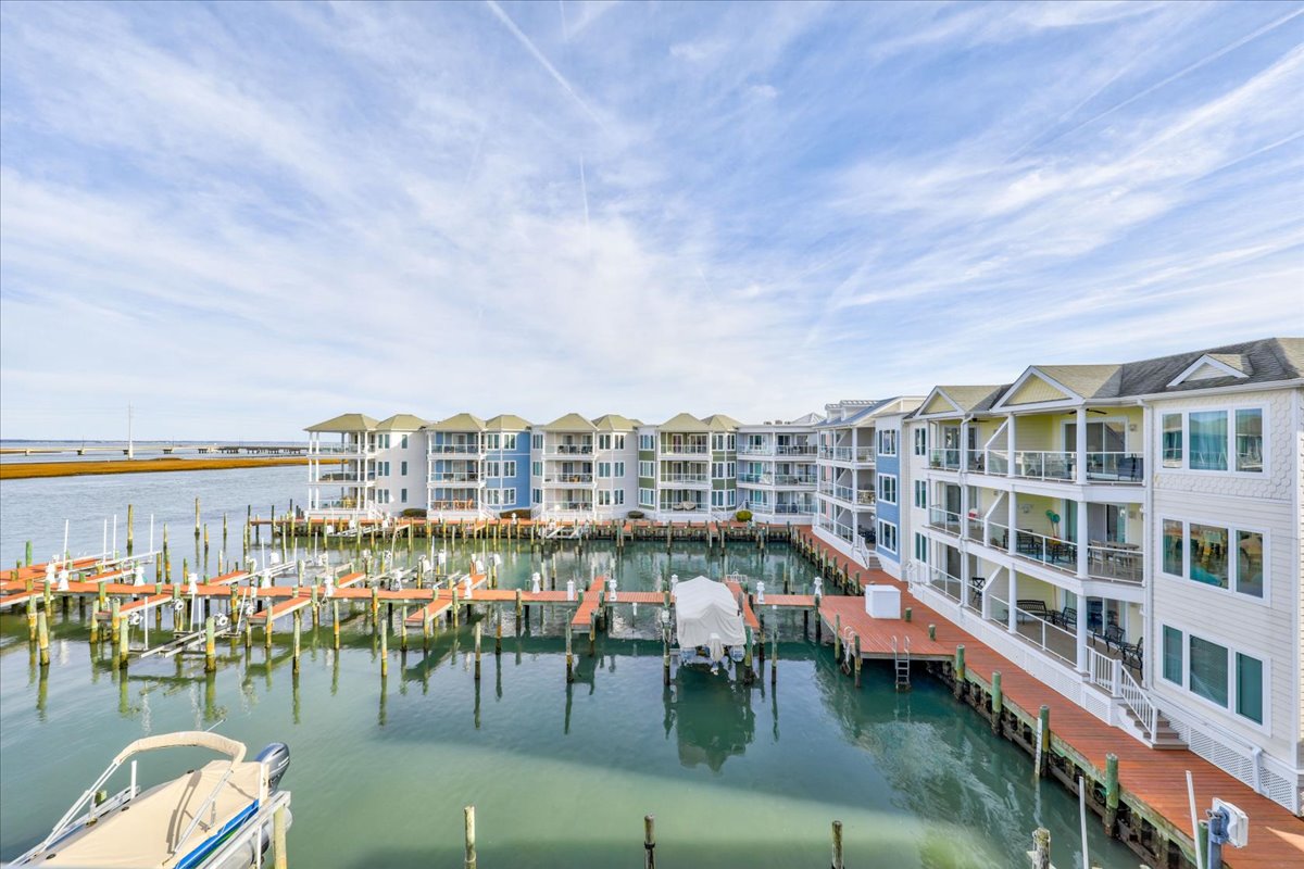 Our Pleasure does not have a Boat Slip, but you can Fish, Crab, and Kayak from the Shared Dock.