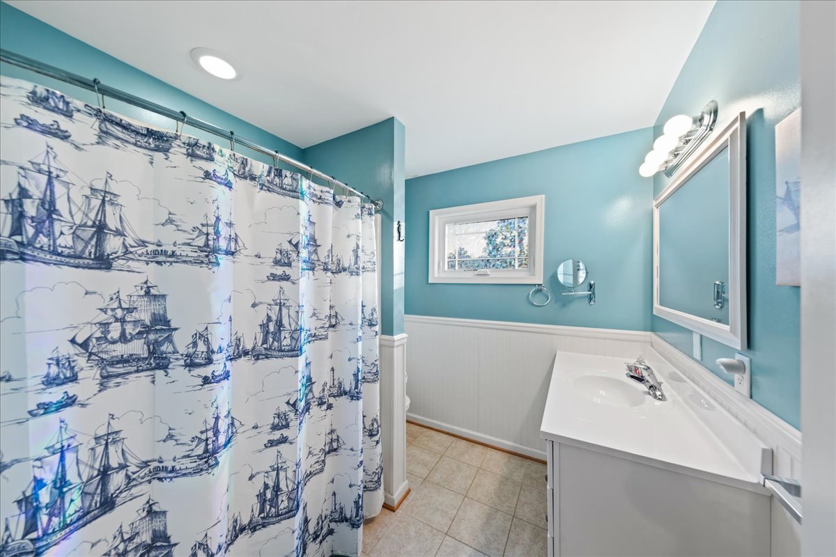 Full Bath 2 also has a Walk-in Shower.