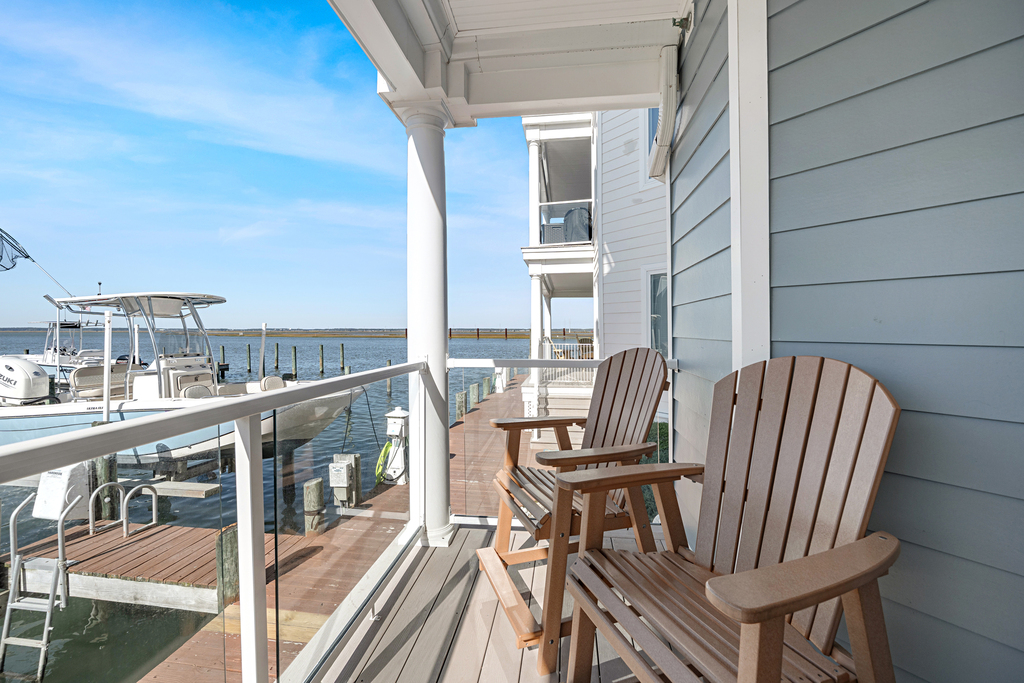 Take in that salty, sweet sea breeze while watching Herons, Eagles, Egrets, and even Dolphin!