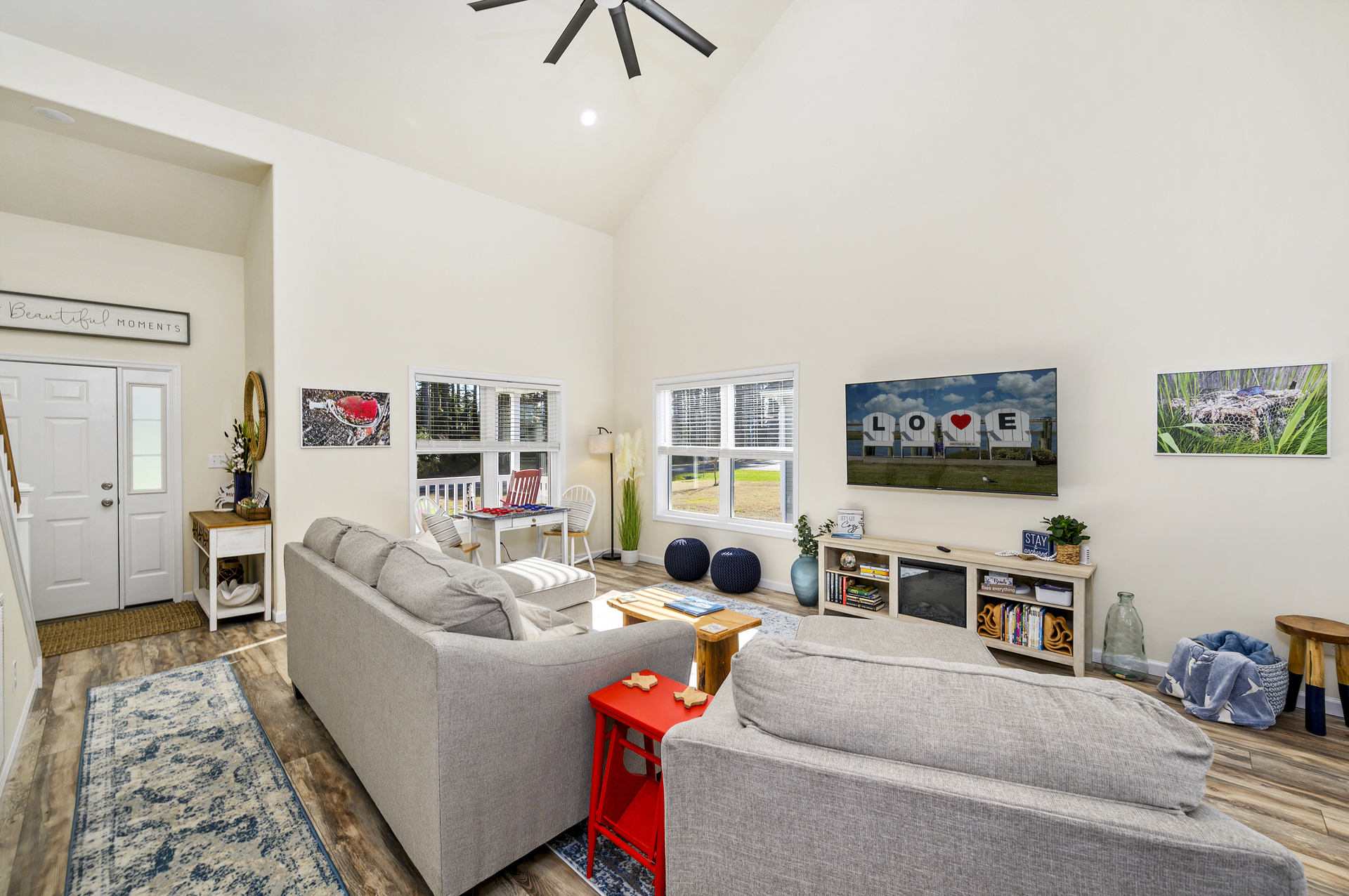 This spectacular Dream Home has it all.....and is Dog Friendly with a Pet Fee!