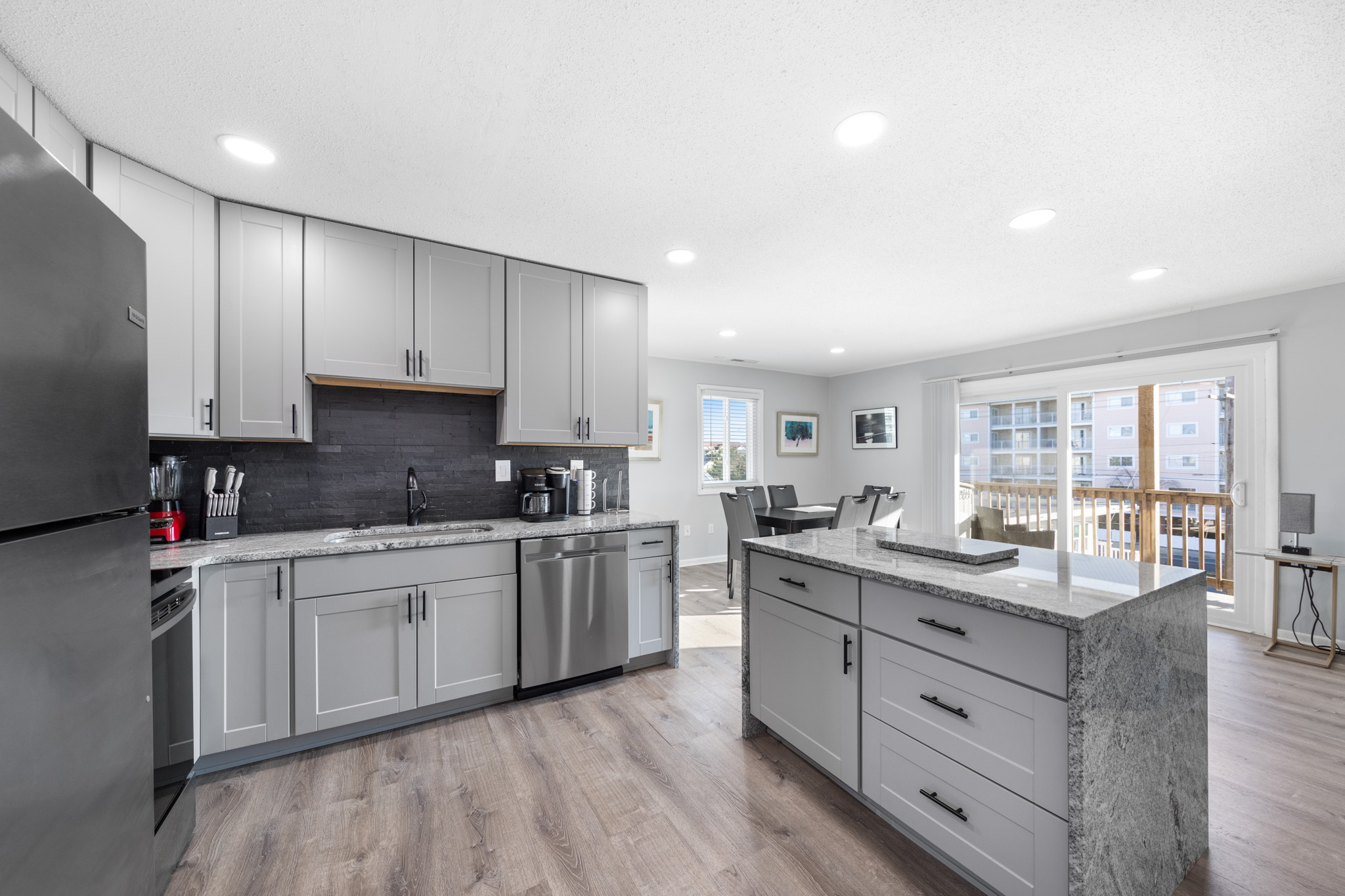 This Gorgeous Kitchen offers Plenty of Space for the whole Family to cook up a delicious meal together!
