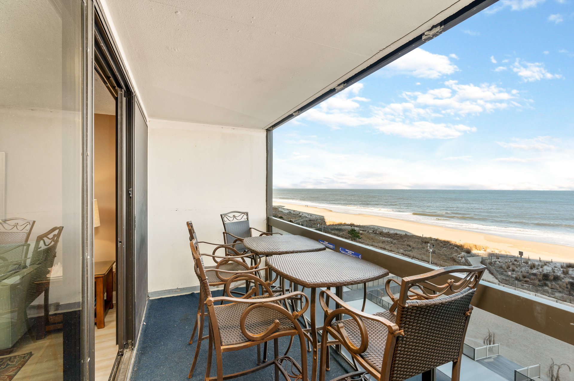 Spectacular Oceanfront Balcony!