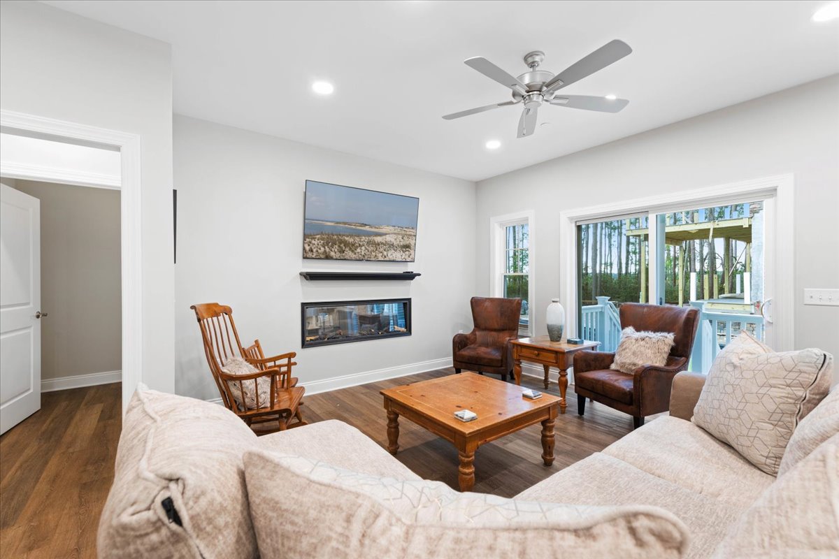 Enjoy the Central AC, Free Wi-Fi and Flat Screen TV.