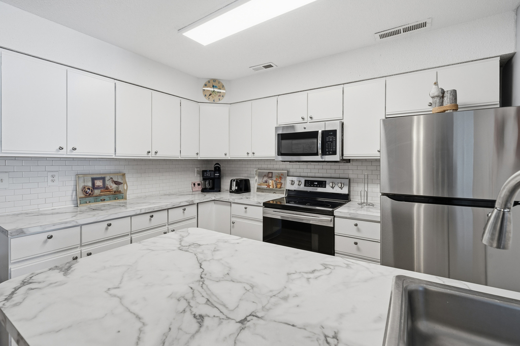 This kitchen is a Chefs dream!