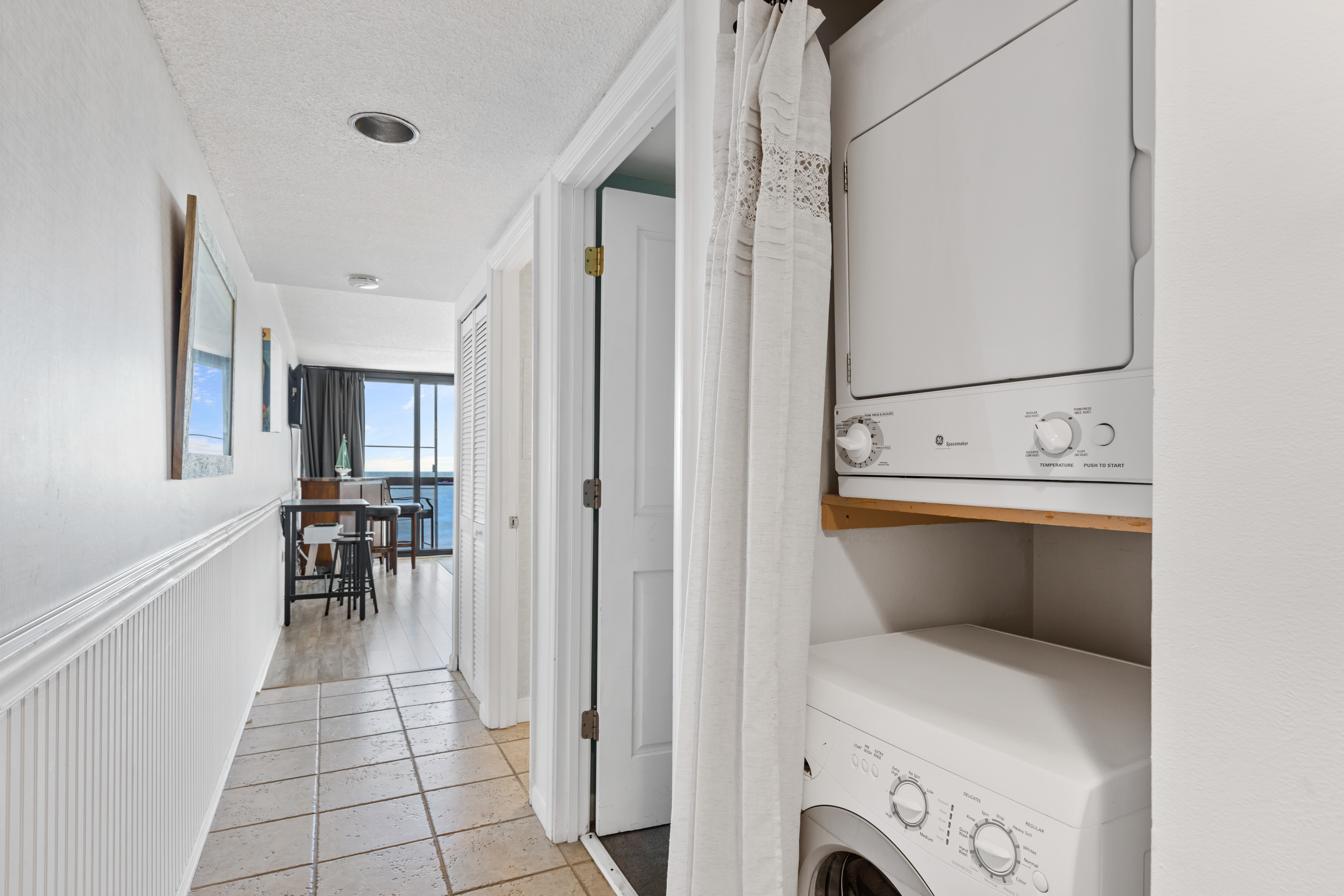 Full Washer & Dryer in the home for your convenience!