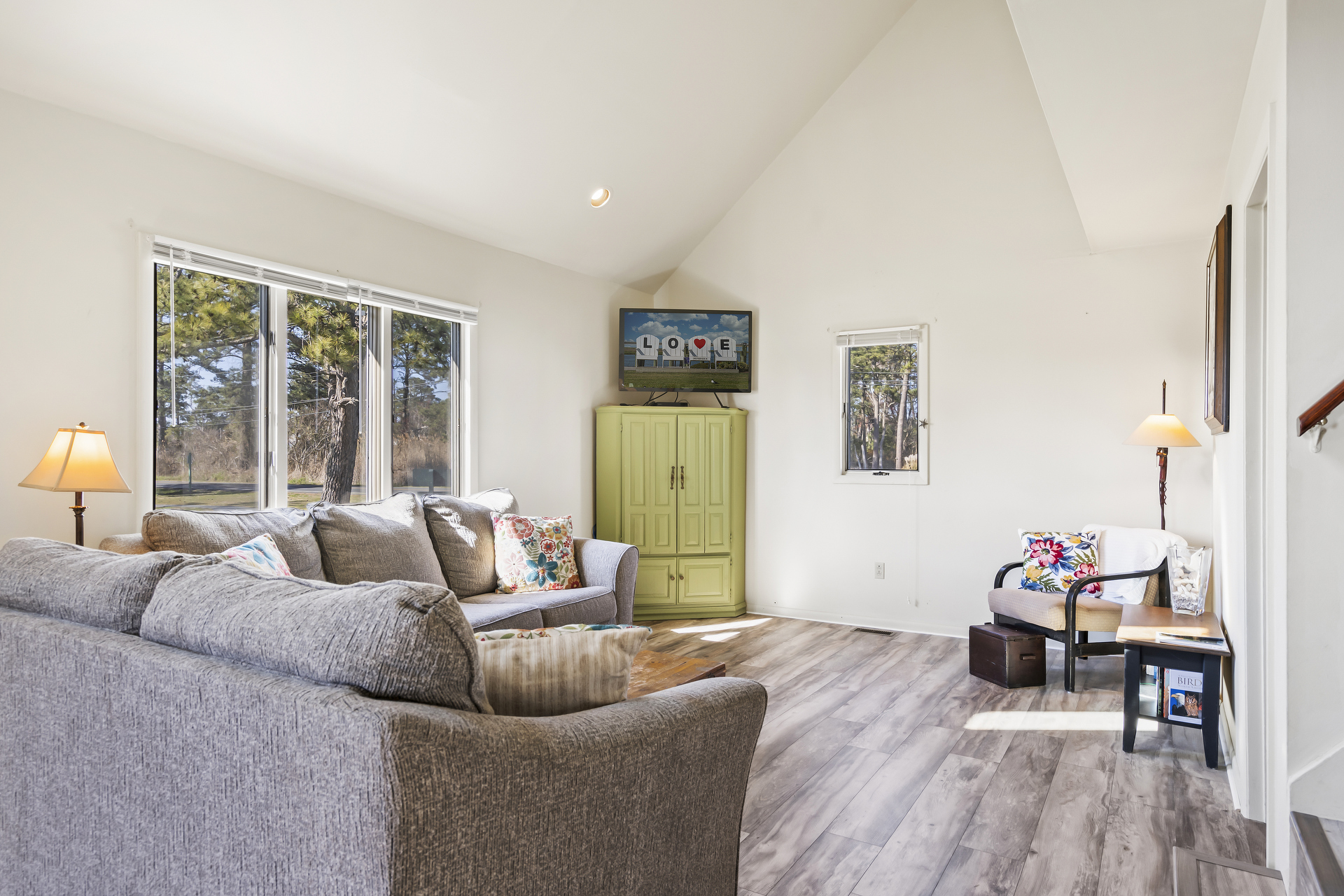 Relax in the Central AC and enjoy Free WiFi and Flat Screen TV.