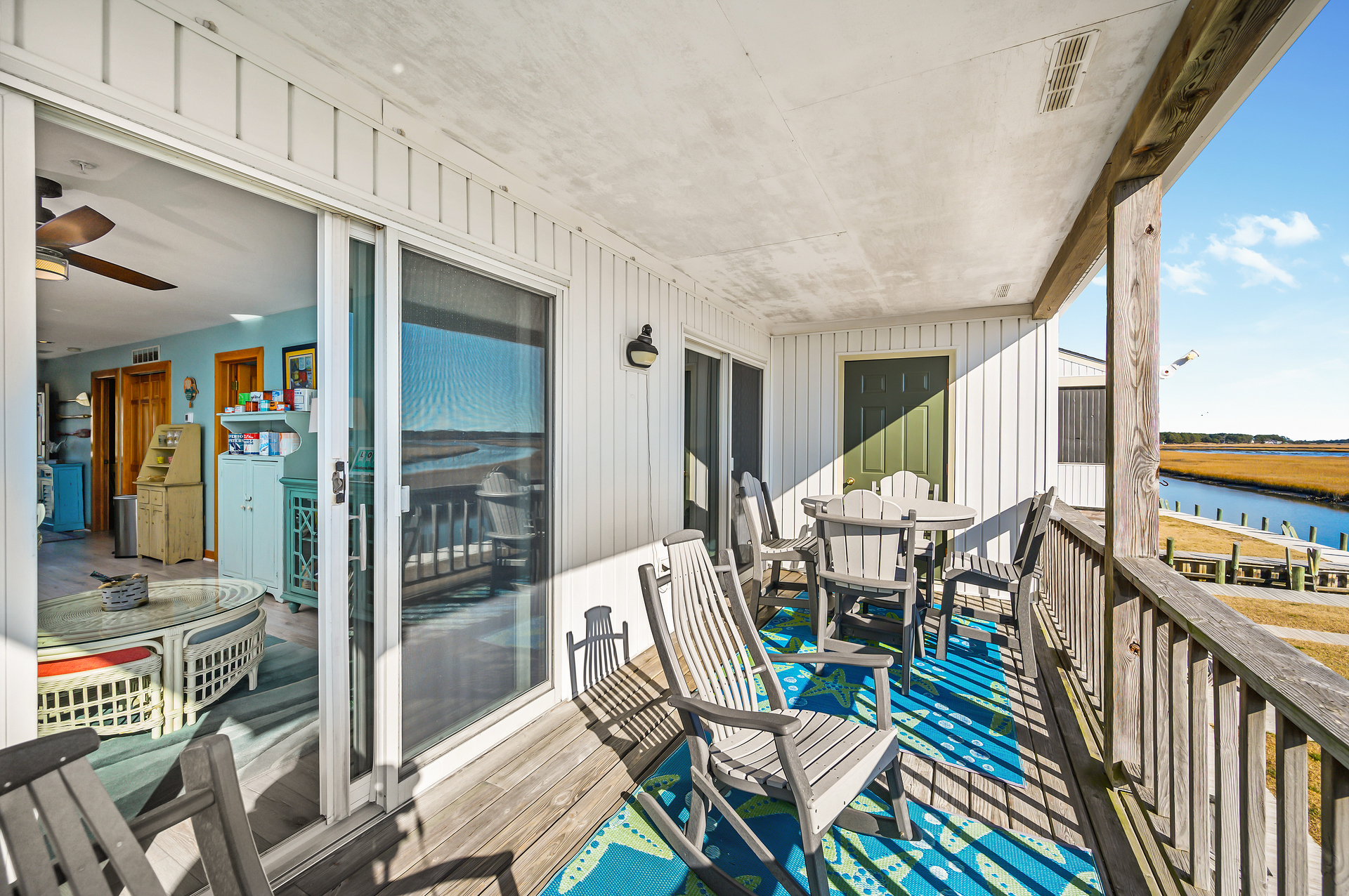 Or dine Al-Fresco on the Waterfront Balcony....