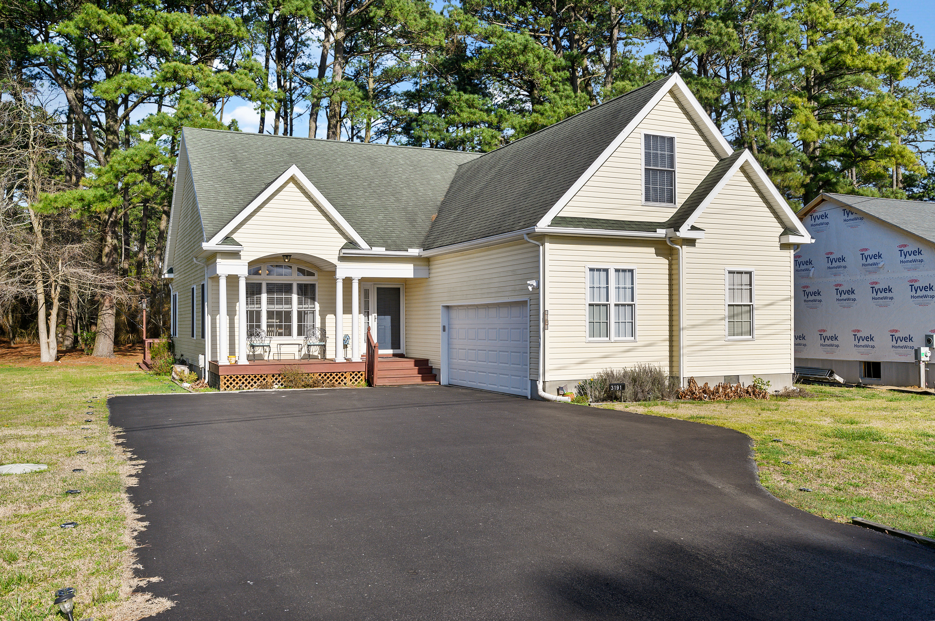 The Sweets Spot is only steps from ALL of the Cove's Amenities - no need to move the car!