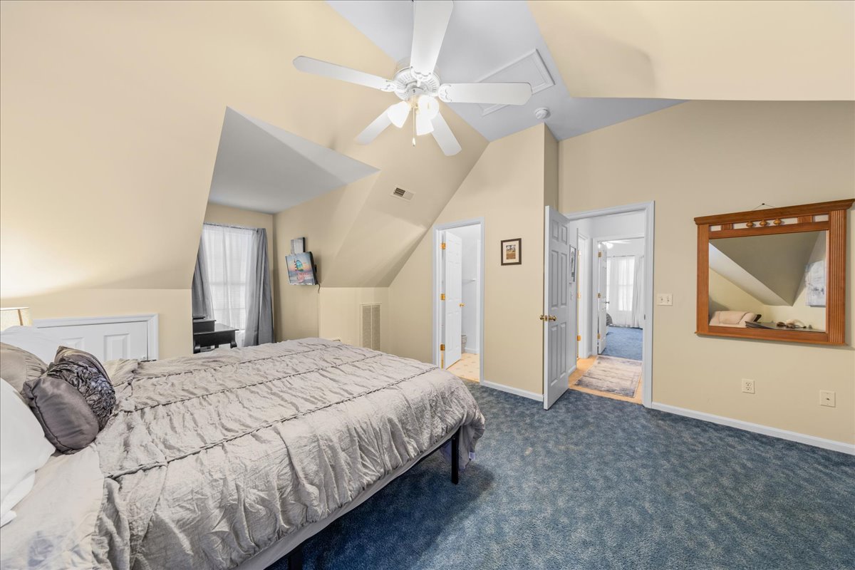 Soaring Ceilings and tons of space.