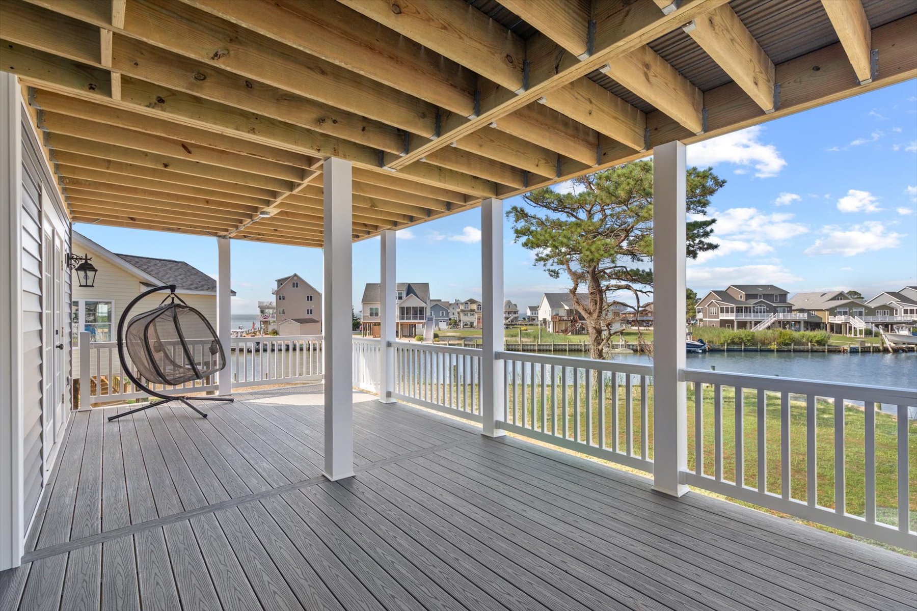 Relax in the Swing and sip your morning coffee - with a View!